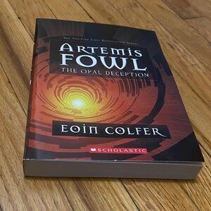 Scholastic Artemis Fowl: The Opal Deception book 4 of 8 by Eoin Colfer